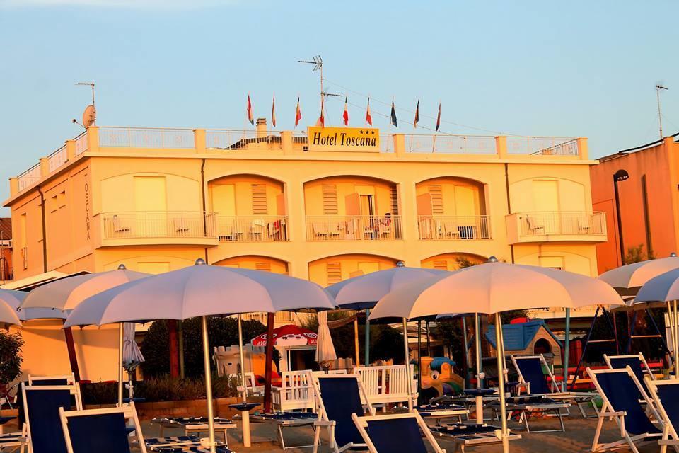 Hotel Toscana Marotta Exterior foto